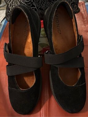 Vionic Black Suede Mary Jane Flats with Dual Elastic Straps
